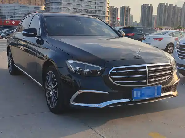 Mercedes-Benz E-Class 2022