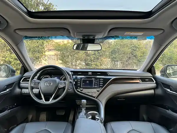 Toyota Camry 2018
