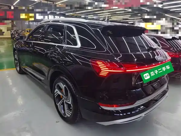 Audi e-tron 2023
