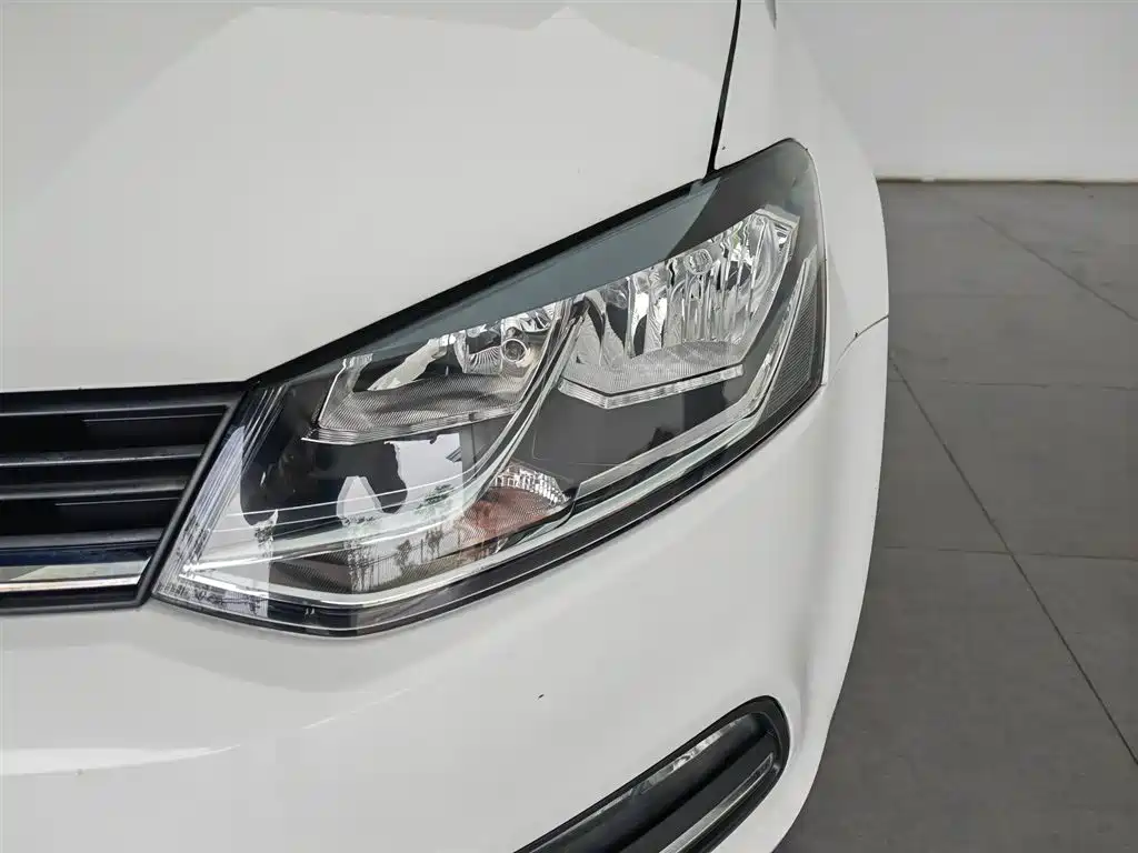 Volkswagen Polo 2015