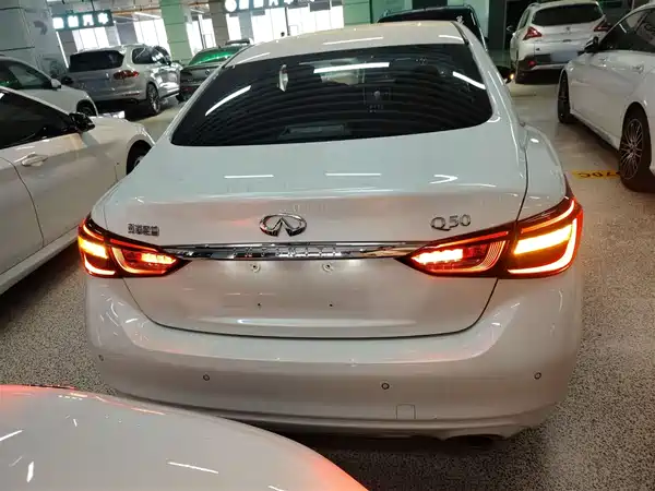 Infiniti Q50L 2018