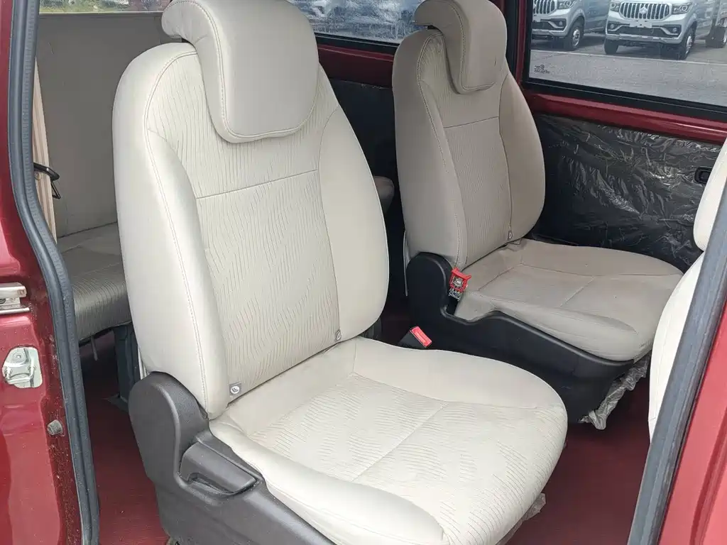 Wuling Hongguang V 2023