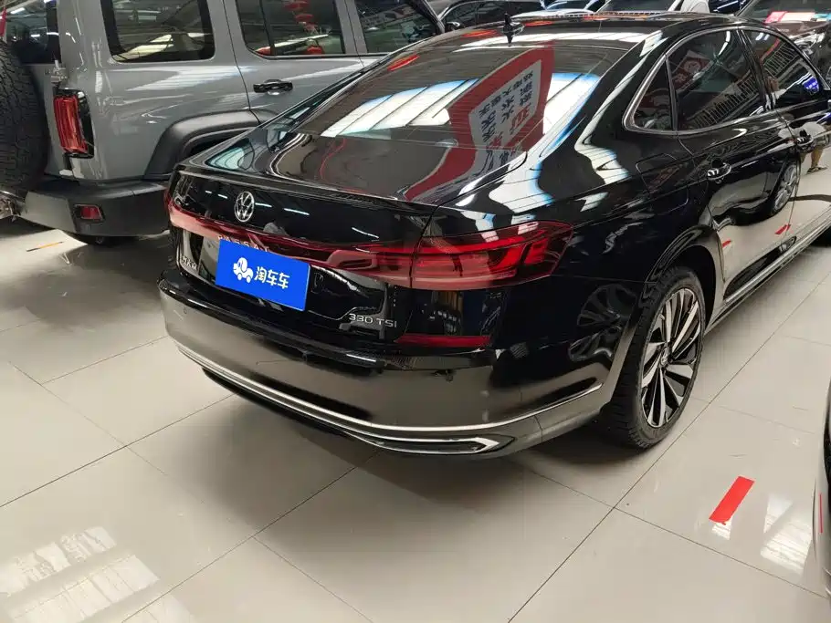 Volkswagen Passat 2023