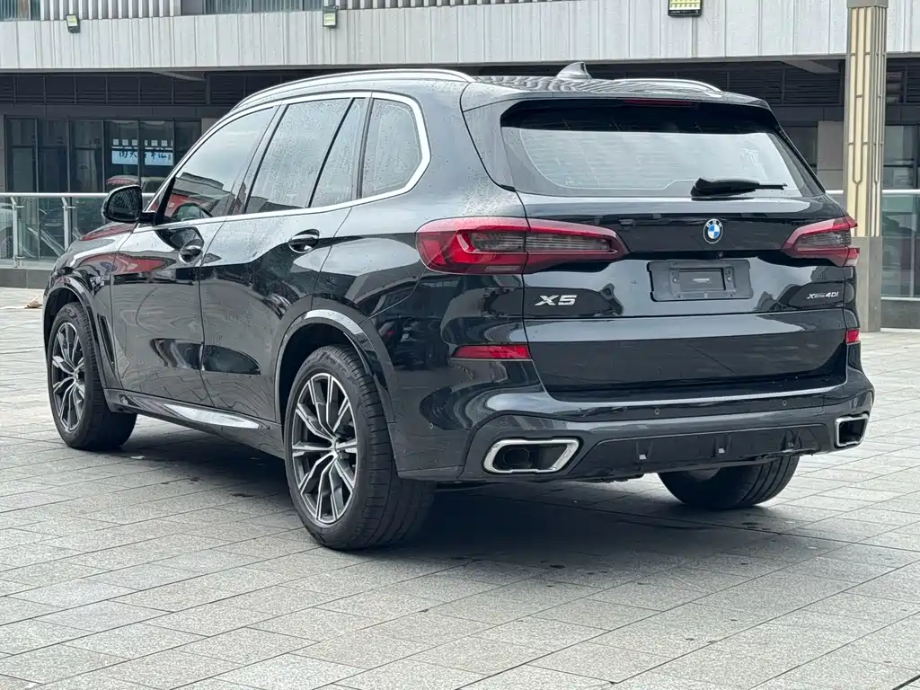 BMW X5 2021