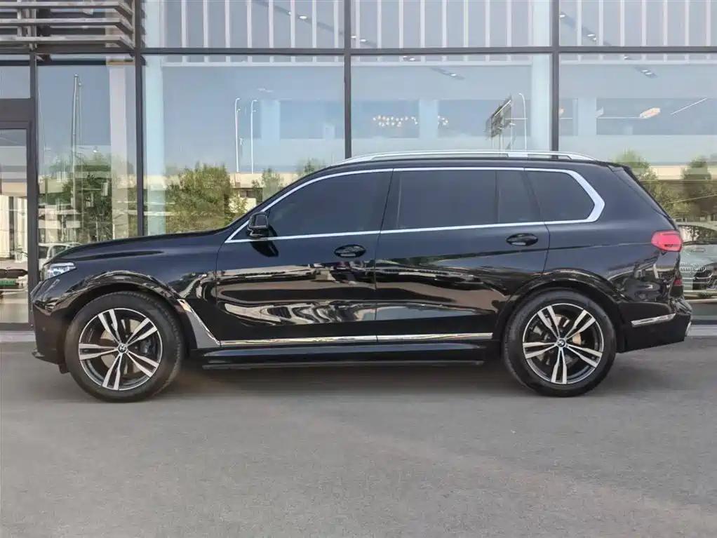 BMW X7 2022