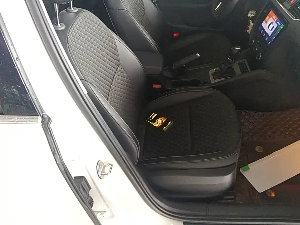 Skoda Octavia 2021 — фото 25