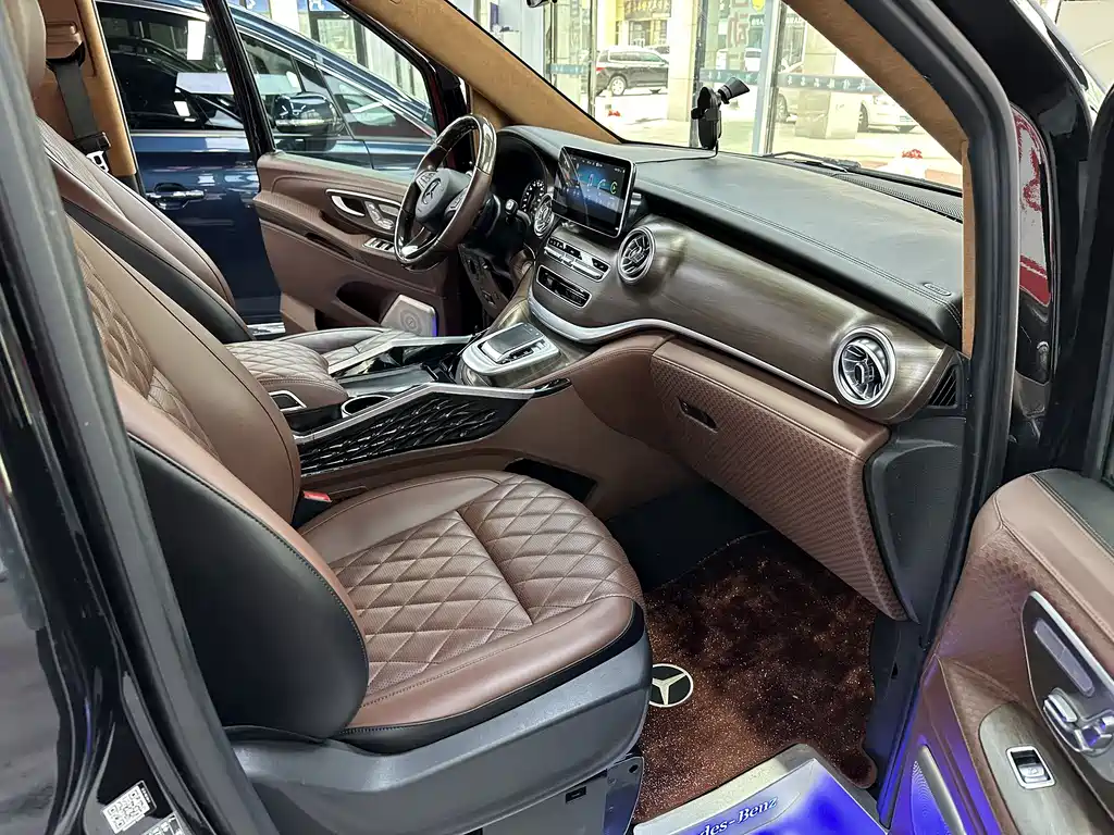 Mercedes-Benz Vito 2022 — фото 14
