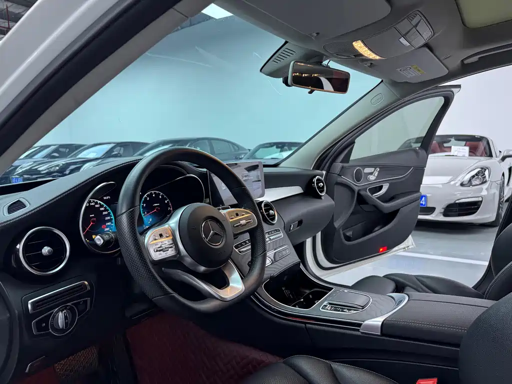 Mercedes-Benz C-Class 2020