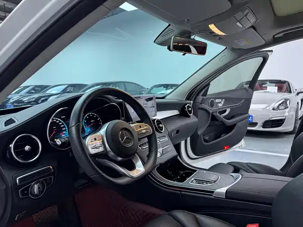 Mercedes-Benz C-Class 2020