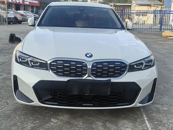 BMW 3 Series 2025
