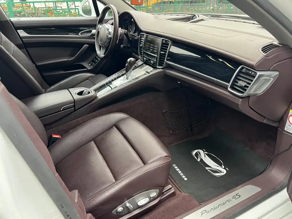 Porsche Panamera 2015 — фото 14