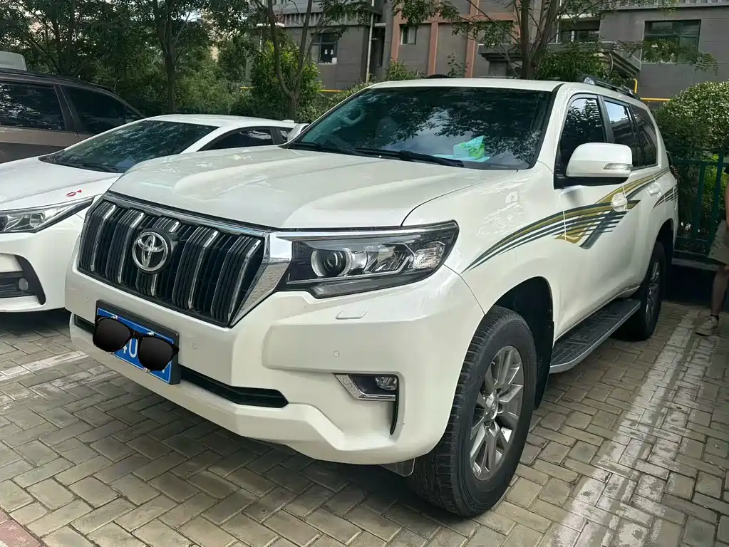 Toyota Prado 2016 — фото 1