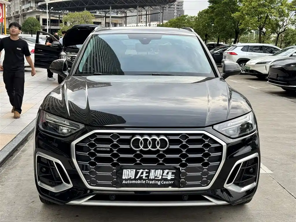 Audi Q5L 2022 — фото 2