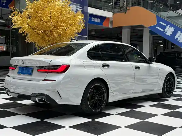 BMW 3 Series 2021