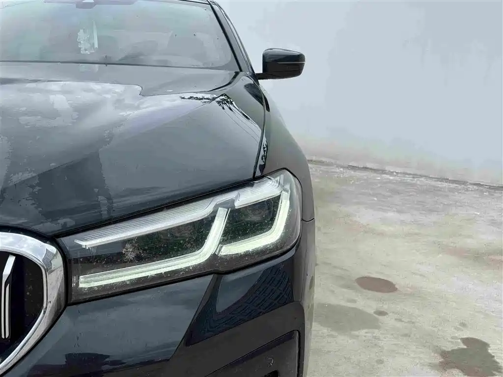 BMW 5 Series 2022 — фото 15