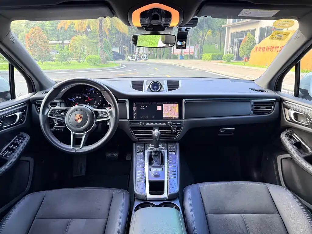 Porsche Macan 2018 — фото 12