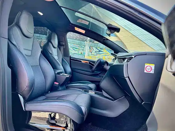 Tesla Model X 2017