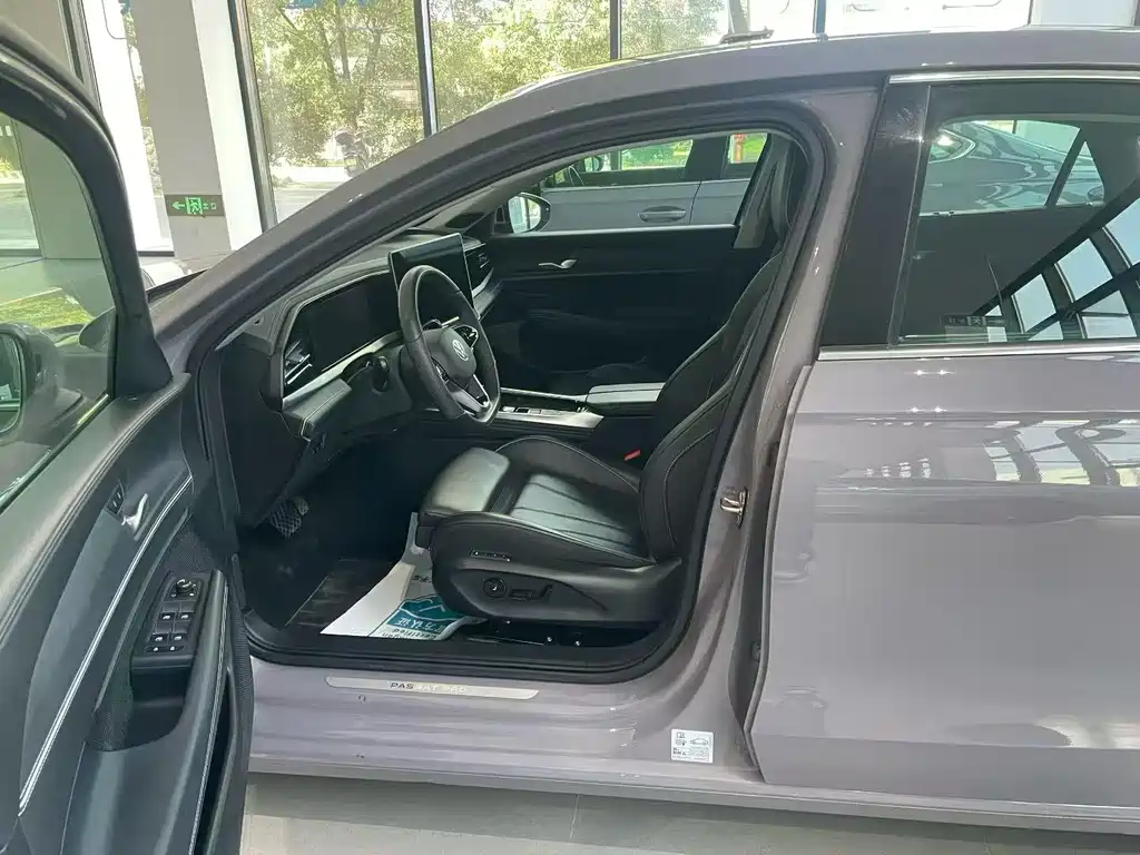 Volkswagen Passat 2024