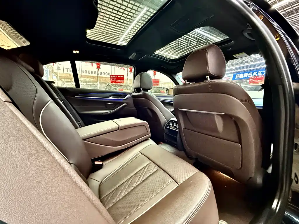 BMW 5 Series 2021 — фото 13