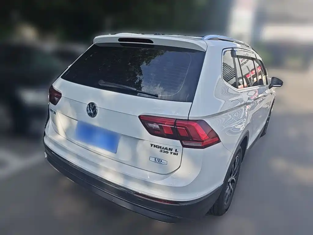 Volkswagen Tiguan L 2017 — фото 10