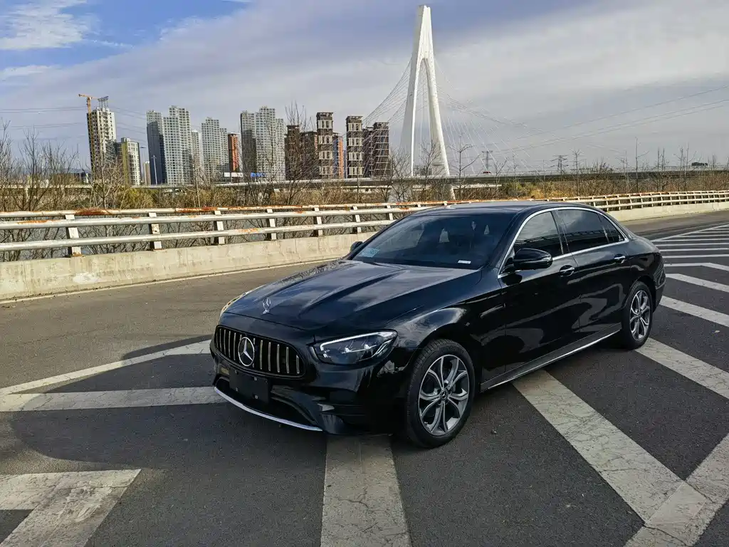 Mercedes-Benz E-Class 2023 — фото 1