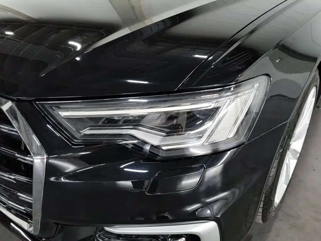 Audi A6L 2022