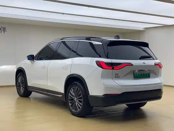 NIO ES8 2019