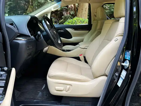 Toyota Alphard 2021