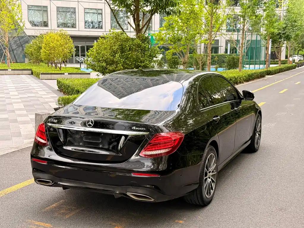 Mercedes-Benz E-Class 2018 — фото 8