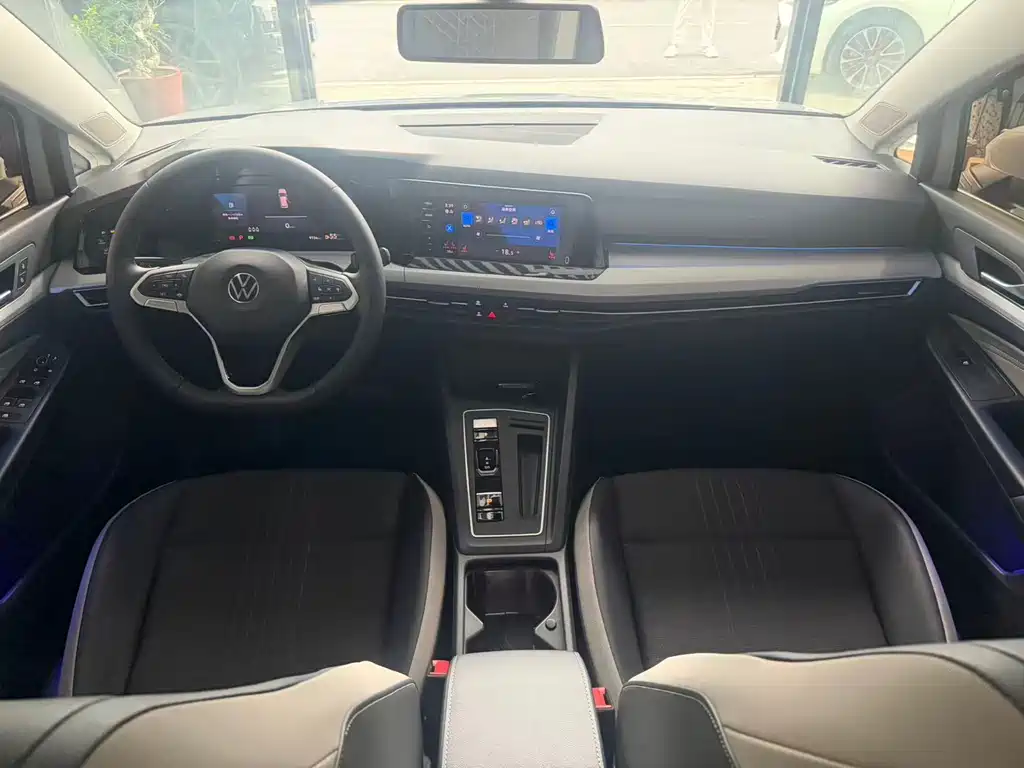 Volkswagen Golf 2023