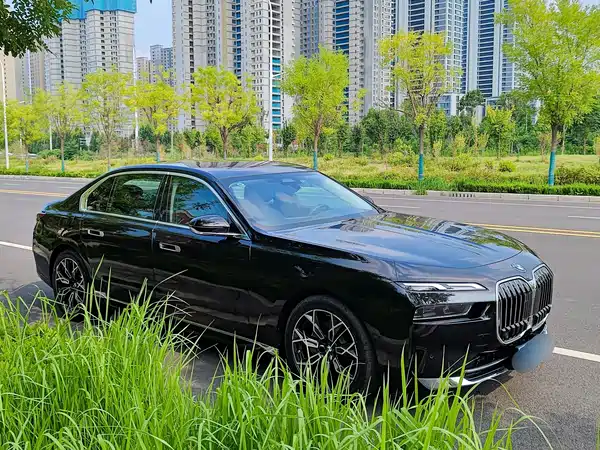 BMW 7 Series 2023