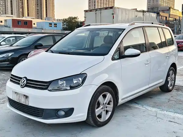 Volkswagen Touran 2015