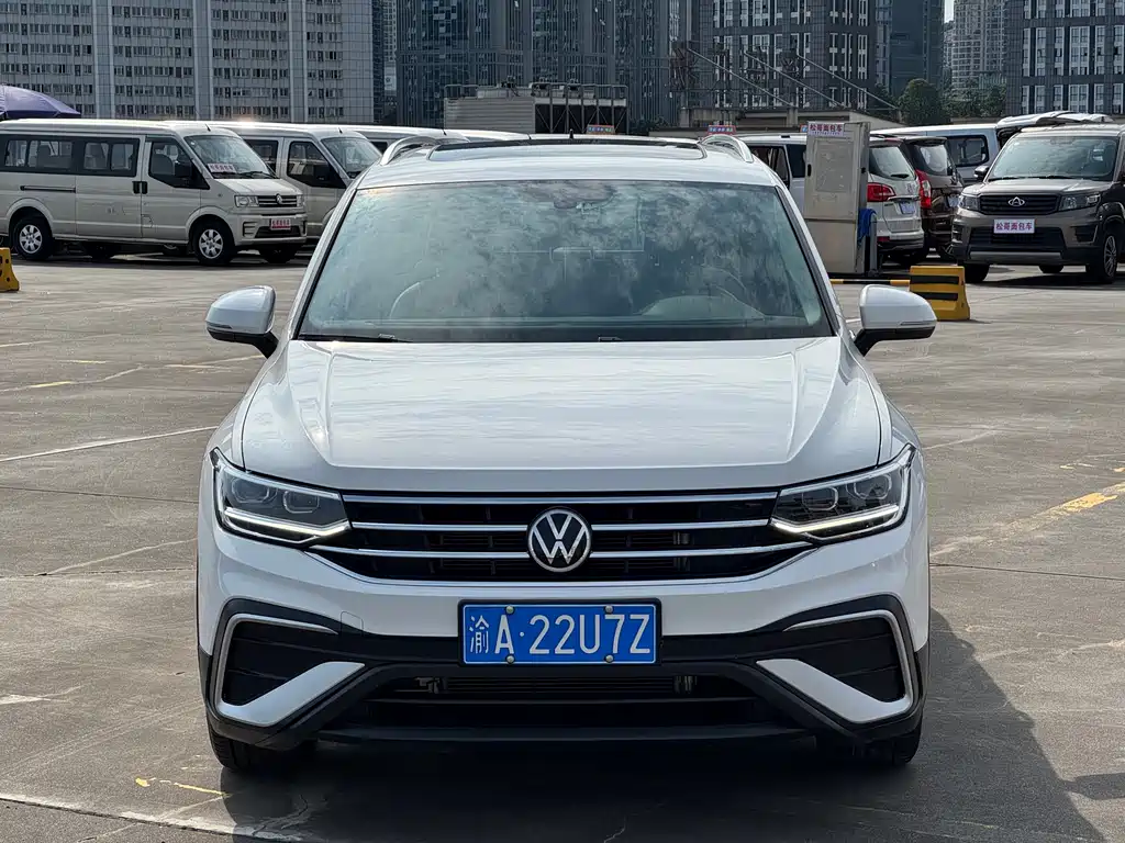 Volkswagen Tiguan L 2022