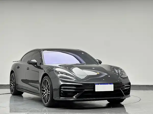 Porsche Panamera 2021