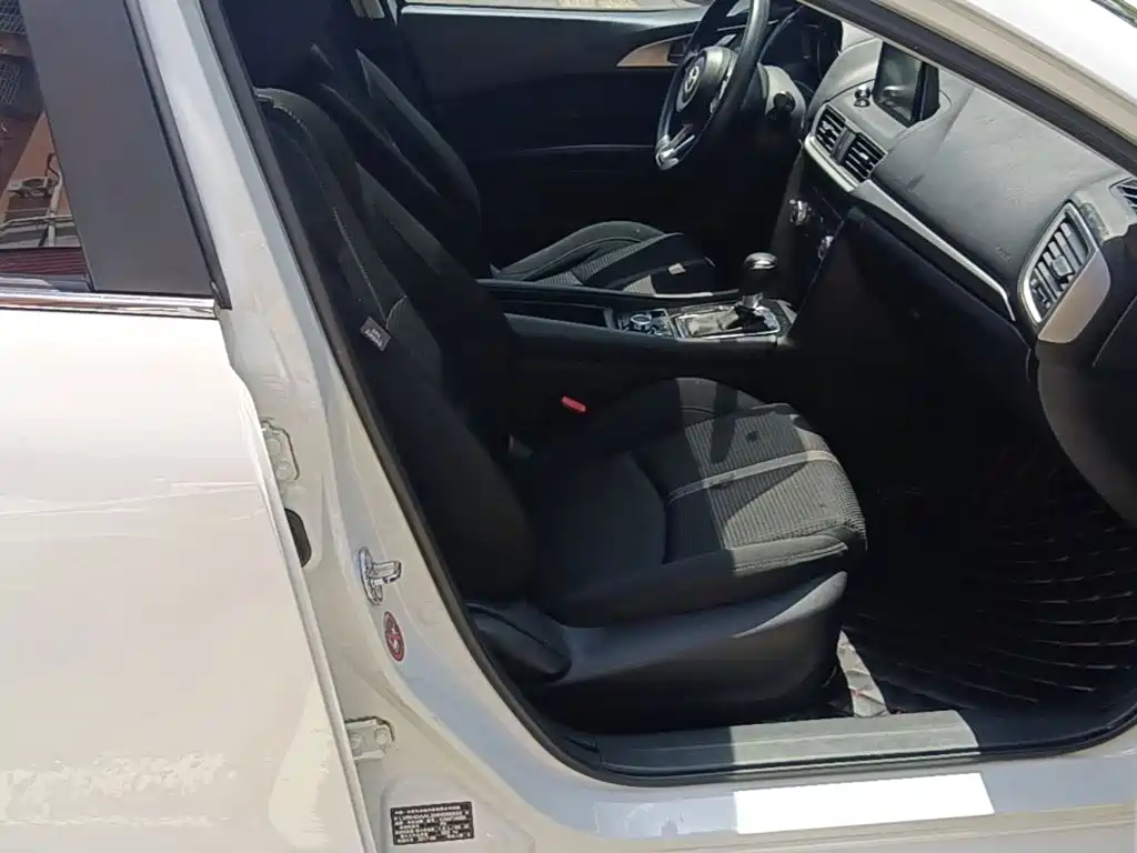 Mazda 3 Angkesela 2017 — фото 25