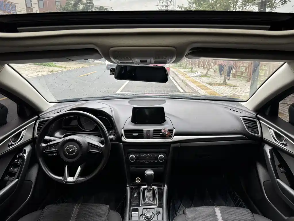 Mazda 3 Angkesela 2018 — фото 8