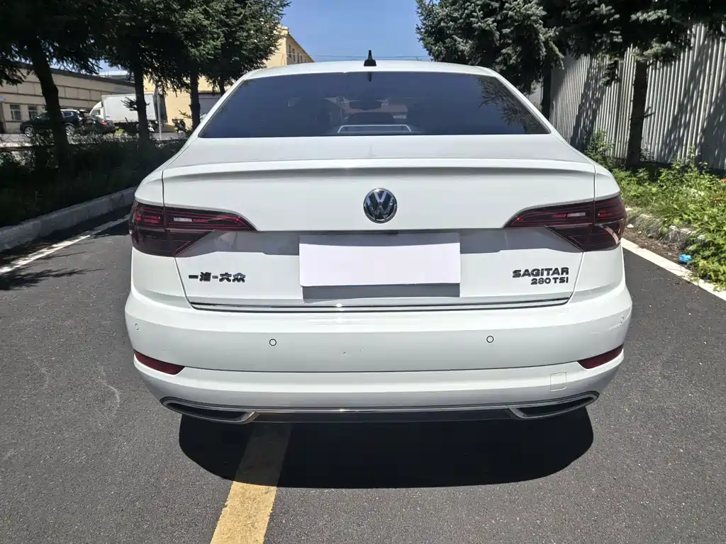 Volkswagen Sagitar 2022