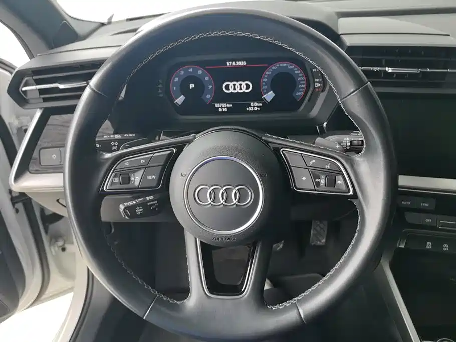 Audi A3 2024 — фото 15