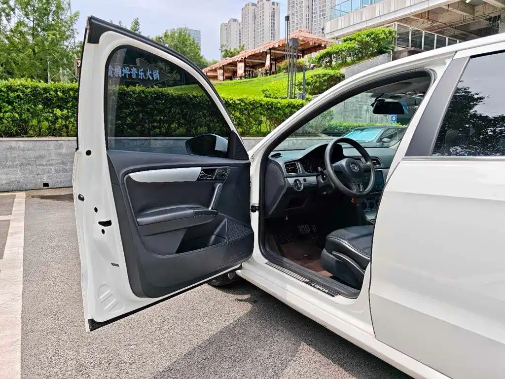 Volkswagen Gran Lavida 2015 — фото 11