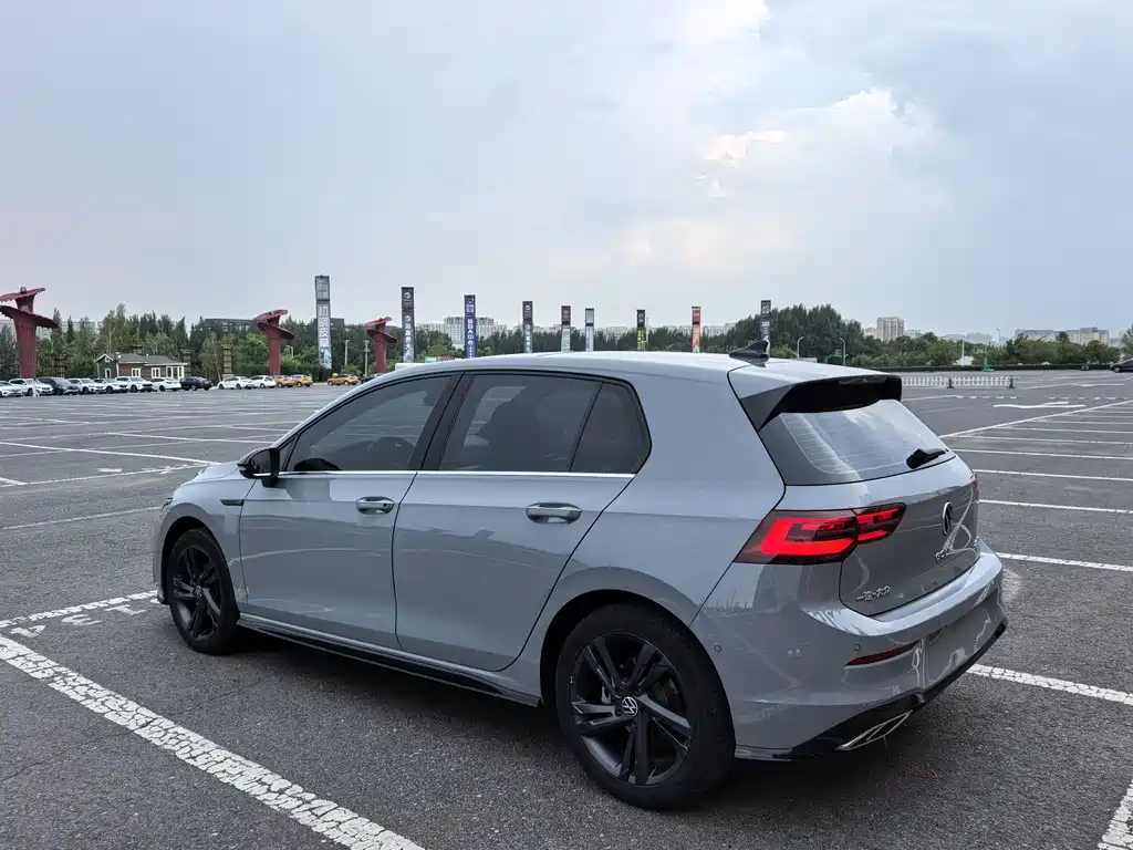 Volkswagen Golf 2022