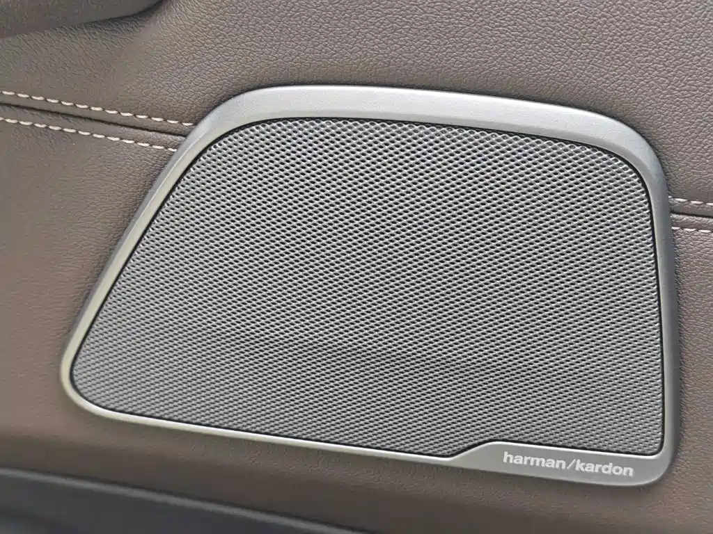 BMW 5 Series 2023 — фото 18