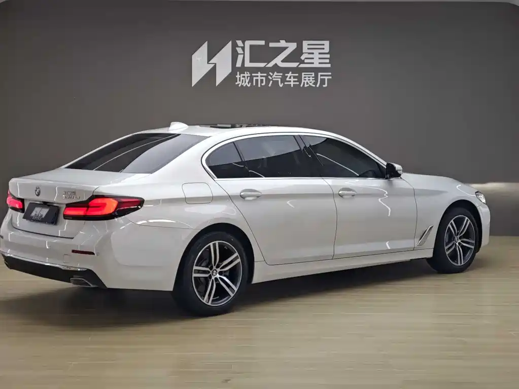 BMW 5 Series 2023
