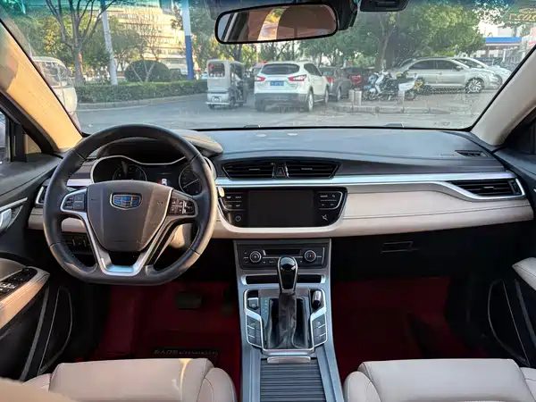 Geely Emgrand 2019