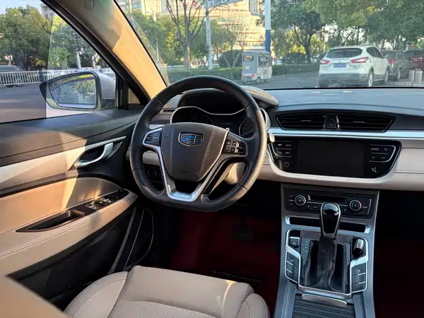 Geely Emgrand 2019