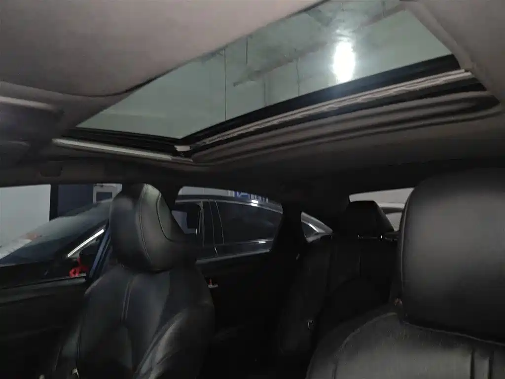 Toyota Avalon 2019 — фото 17