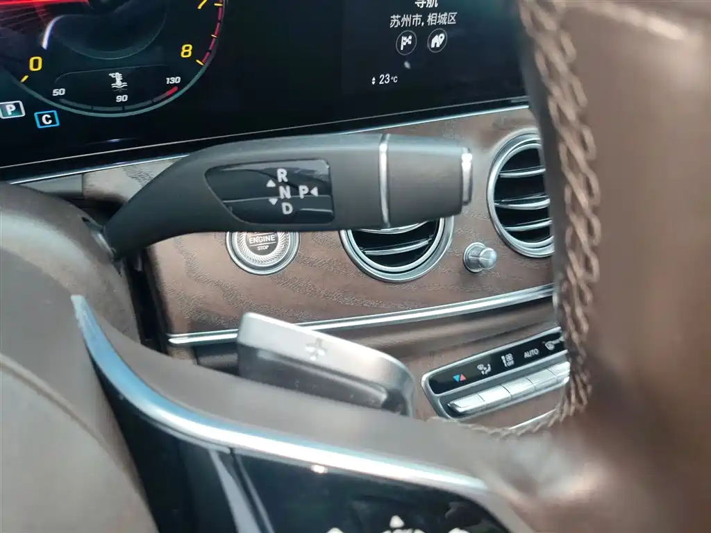Mercedes-Benz E-Class 2022 — фото 14