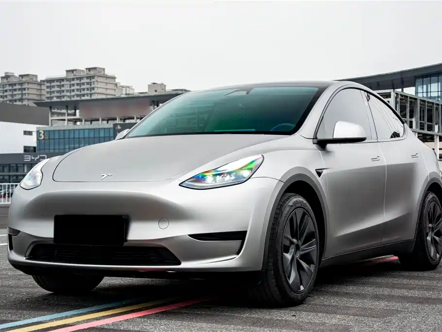 Tesla Model Y 2024 — фото 1