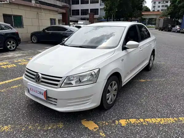 Volkswagen Santana 2013