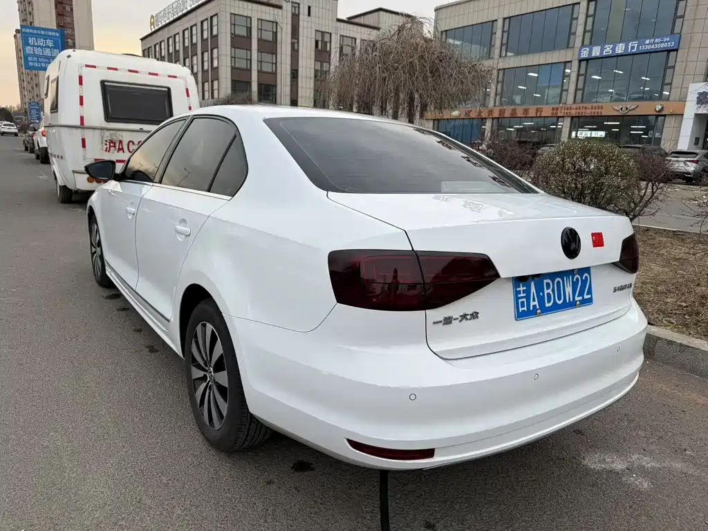Volkswagen Sagitar 2019