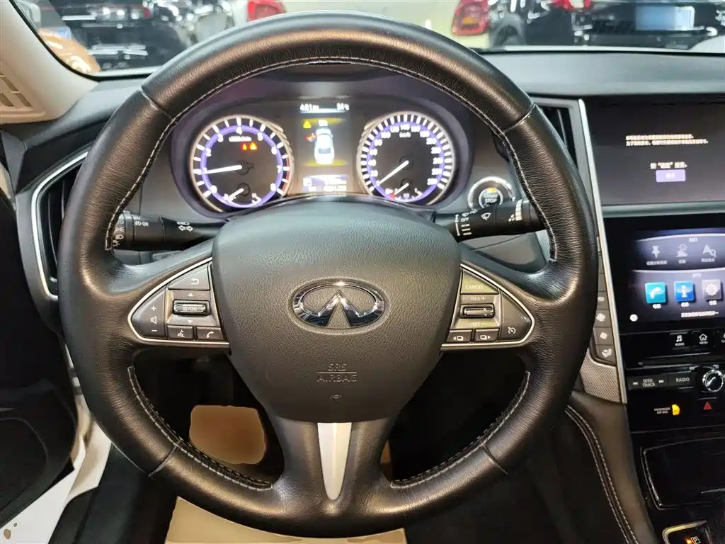 Infiniti Q50L 2017 — фото 3